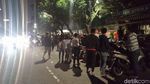 Penuh Sesak Pedagang Sate Taichan di Trotoar Senayan yang akan Ditata