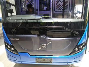 Masyarakat Jakarta Segera Nikmati Bus TransJakarta dari Swedia