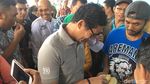 Foto: Sandiaga Tersengat Aroma Durian yang Bikin Gagal Fokus