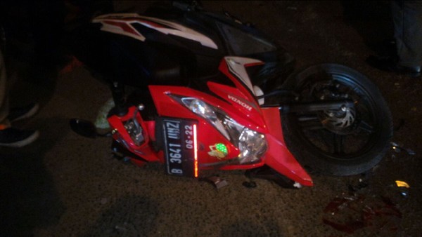 Kecelakaan Truk Dan Sepeda Motor Di Cakung Pemotor Tewas
