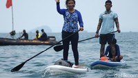 Ratusan pasukan Marinir dari TNI AL mengarungi Selat Sunda sejauh 39 kilometer dalam rangka memperingati hari jadinya yang ke 72 tahun. Start dimulai di dermaga Pelabuhan Bandar Bakau Jaya, Bakauheni, Lampung, Jumat malam dan finis di Tanjung Sekong, Merak, Cilegon, Sabtu pagi.