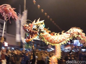 Intip, Liong 118 Meter Ramaikan Cap Go Meh Pontianak 