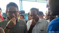 Sandiaga mengaku tak doyan durian. Dia memutuskan makan sebagai penghormatan kepada Kepala Dinas Koperasi, Usaha Mikro, Kecil dan Menengah (UMKM) dan Perdagangan DKI Jakarta, Irwandi.