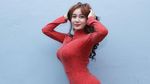 Siang-siang Gini, Lihat Dulu Foto Pamela Duo Serigala yang Merah Menggoda