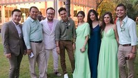 Beberapa teman Chicco seperti Baim Wong dan Wulan Guritno tampak hadir di acara pernikahan yang digelar di Hotel Sofitel, Nusa Dua, Bali itu. Foto: Instagram