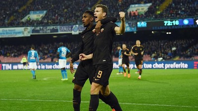 Foto: Serigala Roma Terkam Napoli