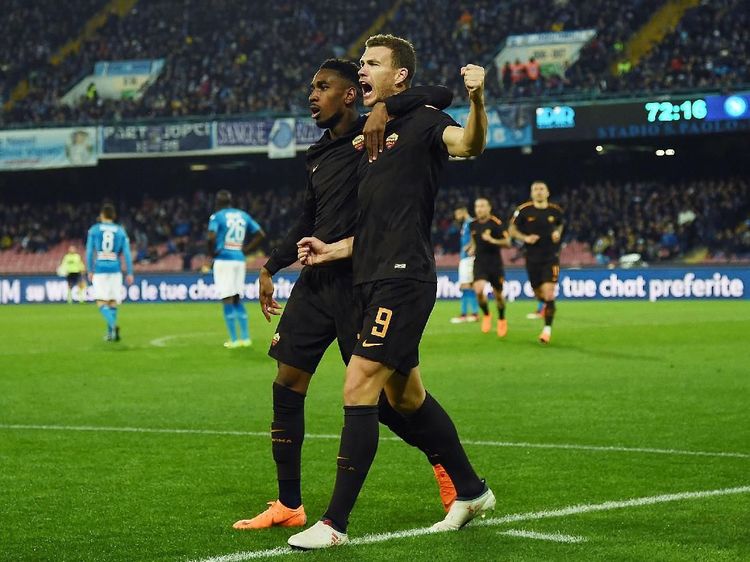 Foto: Serigala Roma Terkam Napoli