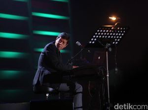 Berdendang Bareng Candra Darusman di BNI Java Jazz Festival 2018