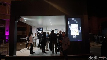 Menariknya, selain sesi hands on di dalam ruangan, kali ini Samsung menyediakan arena interaktif di luar ruangan. Foto: detikINET/Rachmatunnisa