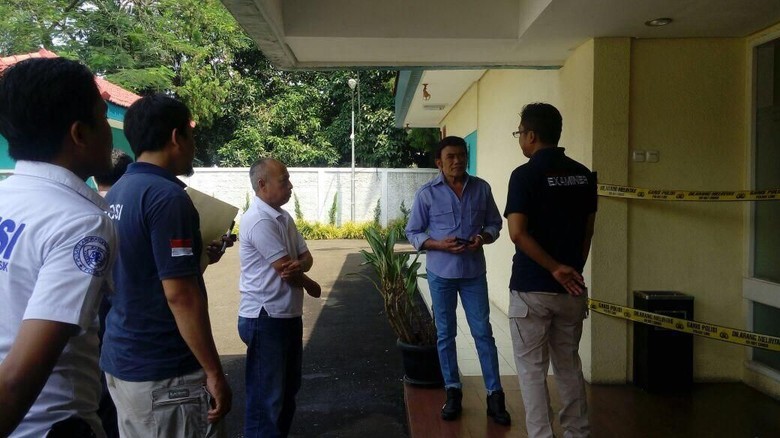 Studio Rhoma Irama Ditembak, Polisi Temukan 1 Proyektil Studio Rhoma Irama Ditembak, Polisi Temukan 1 Proyektil