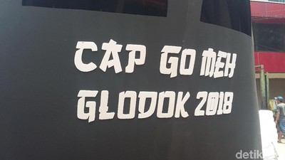 Mengintip Persiapan Karnaval Cap Go Meh di Glodok