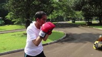 Pada Maret 2018 lalu, Presiden Joko Widodo memang sempat mengunggah aktivitas berlatih tinju dalam akun YouTube-nya. Jokowi mengaku sudah 4 bulan menjalani latihan tinju.
