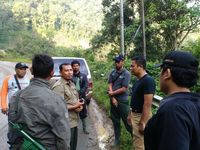 Penampakan Harimau yang Digantung dan Jadi Tontonan Warga