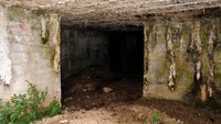 Pembangun bunker Siracourt V-1 kemudian dilanjutkan namun terhenti pada Juli 1944 saat terjadi serangan dari angkatan udara Inggris yang menjatuhkan bom Tallboy. Istimewa/Siracourt.