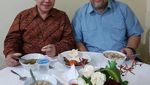 Wah Asyiknya! Doyan Makan Indro Warkop Selalu Berpose dengan Makanan