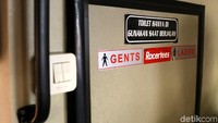 Bus-bus sudah dilengkapi toilet.