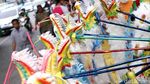 Cap Go Meh, Mainan Barongsai Laris Manis