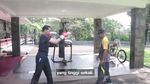 Foto: Aksi Presiden Jokowi Futsal, Memanah, hingga Tinju