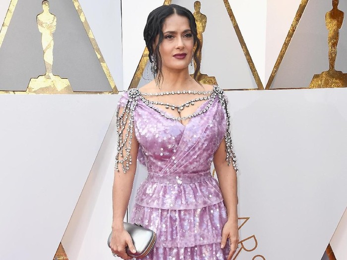 HOLLYWOOD, CA - MARCH 04:  Salma Hayek attends the 90th Annual Academy Awards at Hollywood & Highland Center on March 4, 2018 in Hollywood, California.  (Photo by Frazer Harrison/Getty Images)