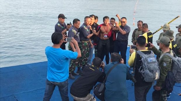 Para penakluk Selat Sunda / 