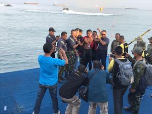 Berenang 9,5 Jam di Selat Sunda, Begini Cara Kopda Budi Makan-Minum