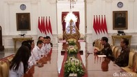 Begini suasana pertemuan Presiden Jokowi bersama Hary Tanoe dan pengurus Perindo. Mensesneg Pratikno tampak mendampingi (Foto: Ray Jordan/detikcom)