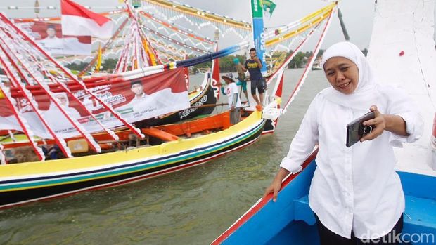 Adu Kuat Khofifah dan Gus Ipul Memikat Pemilih 'Bimbang'
