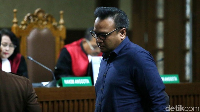 Novanto ke Keponakan: Apa Benar Kasih Uang ke Anggota Dewan? Novanto ke Keponakan: Apa Benar Kasih Uang ke Anggota Dewan?