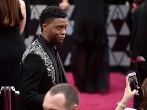 Netizen Puji Gaya Raja Wakanda Chadwick Boseman di Oscar 2018