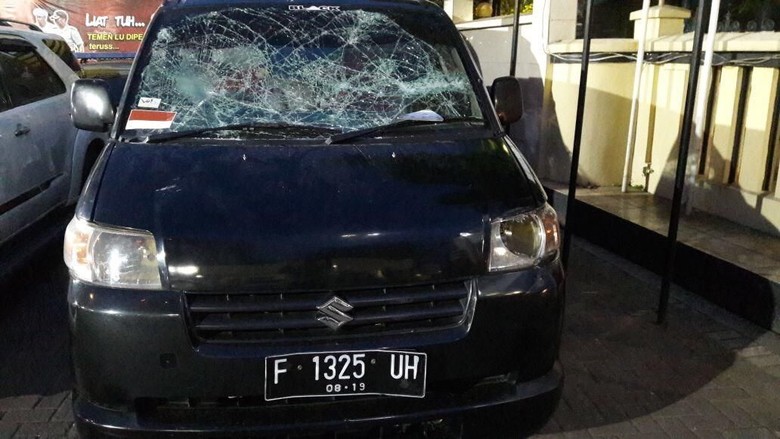 Sekap Korban, Perampok di Jakpus yang Dihakimi Warga Mengaku Polisi Sekap Korban, Perampok di Jakpus yang Dihakimi Warga Mengaku Polisi