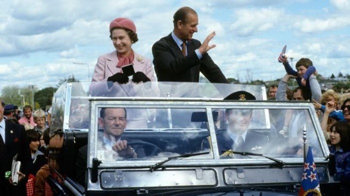 Remaja di Selandia Baru Berusaha Membunuh Ratu Elizabeth II