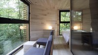 Rumah pohon ini didesain aristek bernama Atelier Lavit. Desainnya terinspirasi dari sarang burung. Interiornya keren lho! (dok. Atelier Lavit)