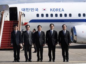 Tiba di Korut, Utusan Korsel Makan Malam dengan Kim Jong-Un