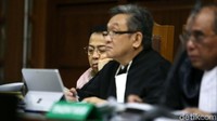 Novanto tampak tertidur.