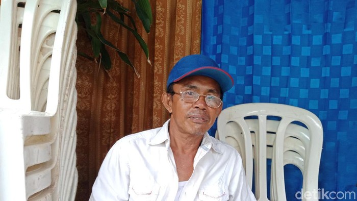 Ngamuk di Hajatan Tetangga, Ibrahim Tendang-tendang Bangku