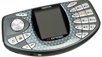Desainnya yang ikonik, membuat Nokia N-Gage juga layar untuk dihidupkan kembali. (foto: KMUW)