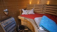 Tidak ada pengetahuan pasti tentang asal mula sebenarnya dari nama Suomi. Satu teori menyebut Suomi berasal dari kata suomaa yang berarti lahan rawa dalam bahasa Finlandia dan di sana adalah surganya sauna (BBC Travel)