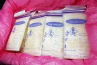 Ibu Ini Menjual ASI-nya Seharga Rp 81 Juta ke Seorang Binaragawan