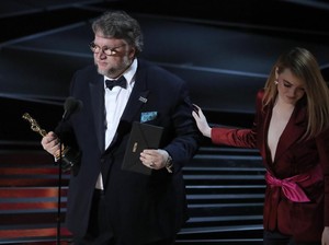 Oscar Pertama untuk Guillermo del Toro