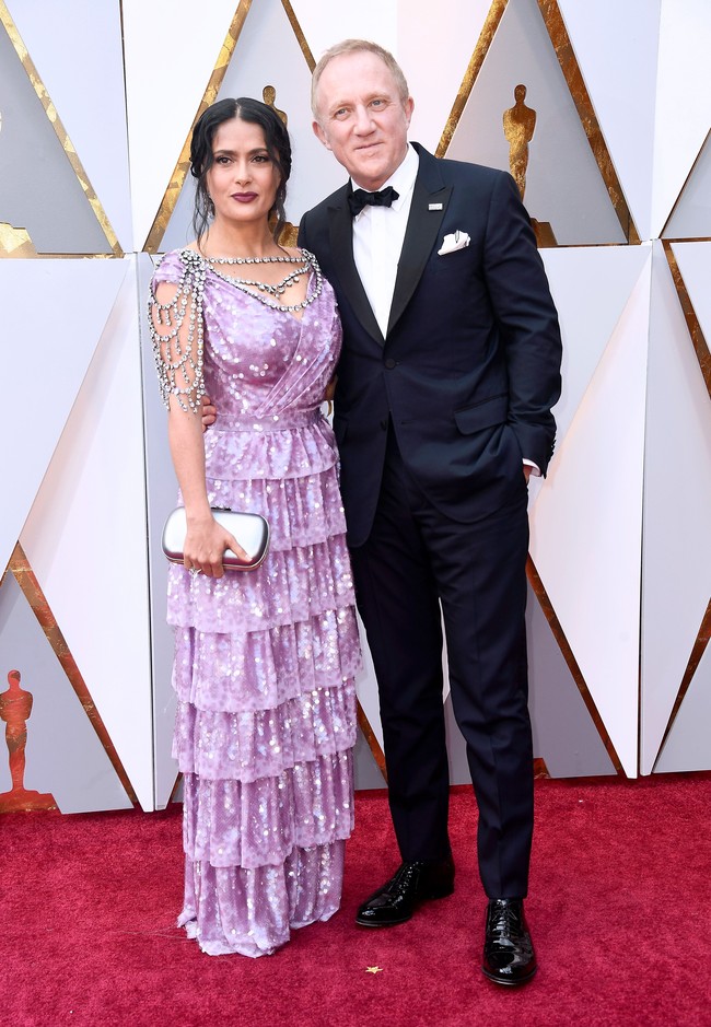 Salma Hayek hadir bersama suaminya, bos Kering, grup fashion yang menaungi label high-end seperti Gucci dan Alexander McQueen. (Foto: Getty Images)