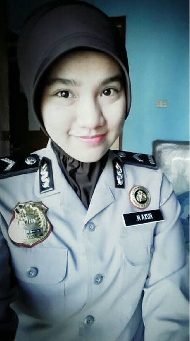 Rizka Munawwaroh adalah salah seorang polisi wanita dari  kesatuan Polda Sumatera Selatan. Foto: Istimewa