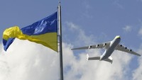 Pesawat ini dibangun pada 1980-an untuk membawa pesawat ruang angkasa Rusia, Buran, yang diletakan diatas pesawat tersebut (CNN Travel)  