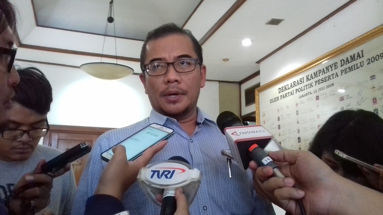 Disalahkan soal Posisi Maruf, KPU: Sudah Verifikasi, Lembaga Itu Bukan BUMN Disalahkan soal Posisi Maruf, KPU: Sudah Verifikasi, Lembaga Itu Bukan BUMN