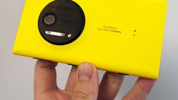 Kamera Nokia 1020 memiliki sensor 41 megapixel yang merupakan terbesar untuk ukuran ponsel. (Trusted Reviews)