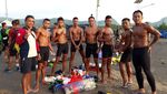 Foto: Kopda Budi Semringah Usai Taklukkan Selat Sunda 9,5 Jam