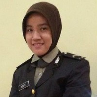 Polwan cantik ini kembali menjadi perbincangan hangat di media sosial. Bukan karena kecantikannya melainkan karena Rizka telah menghafal 20 Juz Al-Quran. Foto: Istimewa