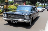 Cadillac Fleetwood Series 75 Limousine, mobil yang juga pernah dipakai Sukarno. 