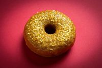 Sambut Oscar, Kafe Ini Sajikan 'Red Carpet Doughnut' yang Mewah