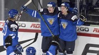 Olahraga hoki es adalah salah satu dan paling populer di negara Eropa utara, termasuk Finlandia. Jika traveler pernah melihat dan memperhatikan, di dada jersey pemain Finlandia ditulis kata SUOMI (BBC Travel)