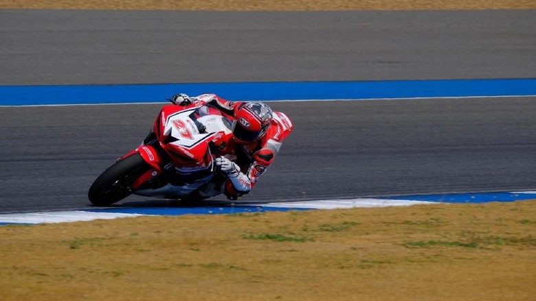 Para Pebalap AHRT Petik Pelajaran Berharga di Seri Pertama ARRC Para Pebalap AHRT Petik Pelajaran Berharga di Seri Pertama ARRC